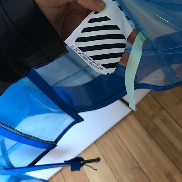 Limited Edition PVC Moto OffWhite - Picture 7 of 8